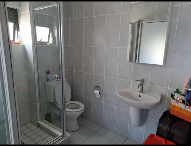 2 BEDROOM PROPERTY TO RENT IN MOOIKLOOF